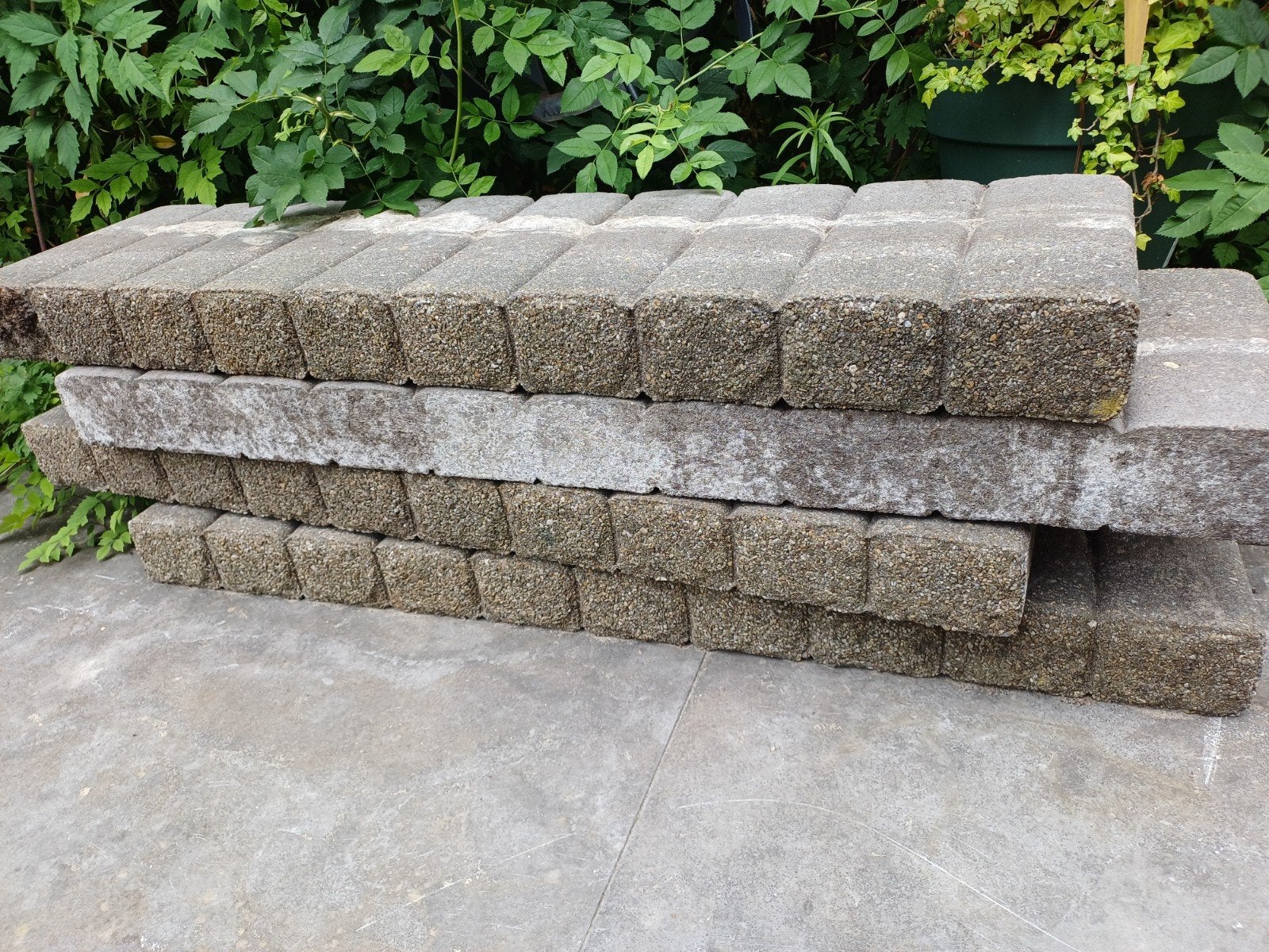 Gratis beton banden, Ophalen, 25 tot 50 cm, Overige typen, Minder dan 25 cm