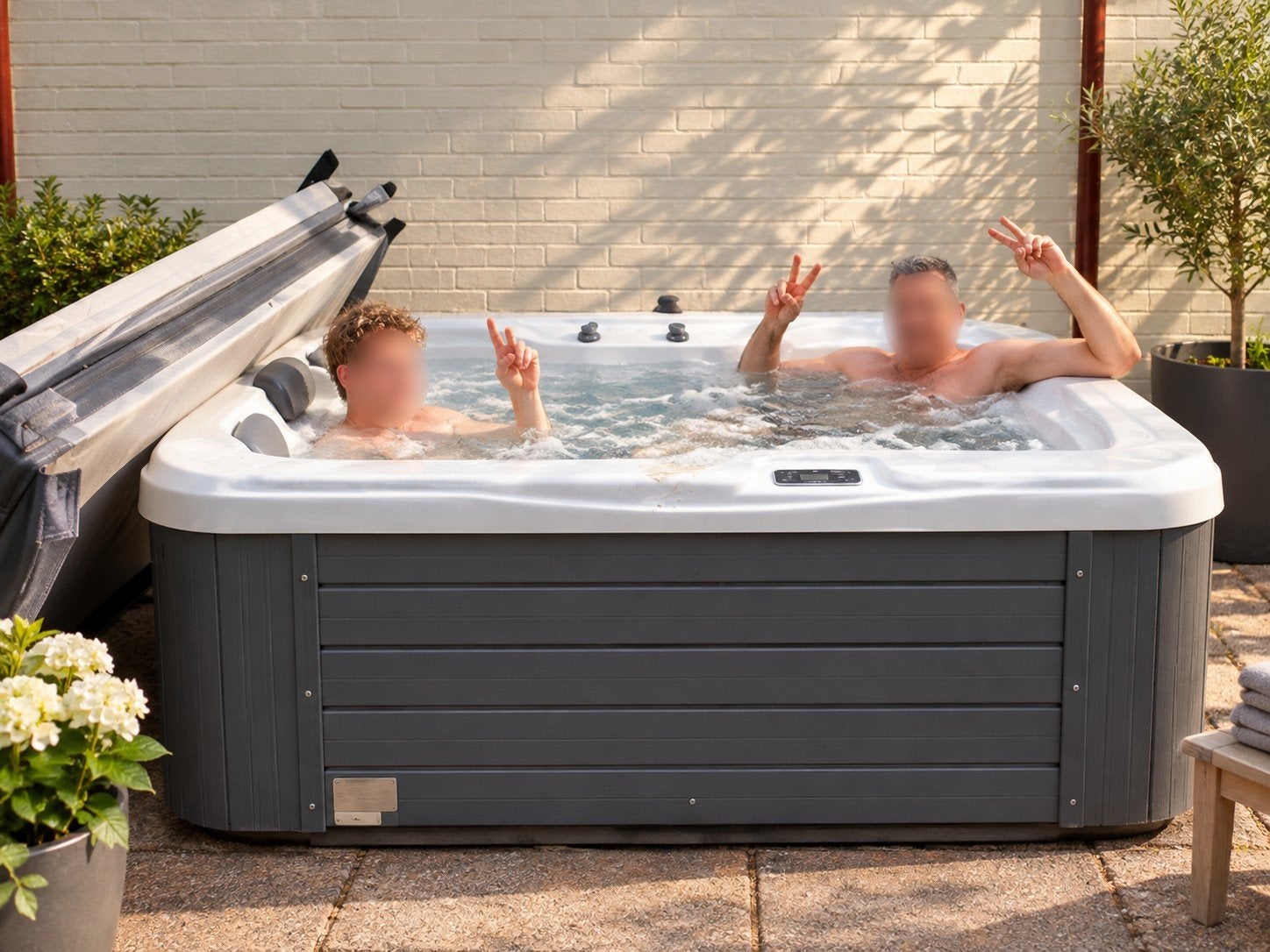 Jacuzzi 2 personen Allseas Spa OS 202 Outdoor Whirlpool, Tuin en Terras, Ophalen, Zo goed als nieuw, Afdekzeil, Vast