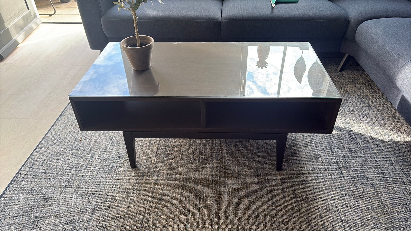 Gratis salontafel - IKEA zwartbruin, 100 tot 150 cm, Zo goed als nieuw, Rechthoekig, 50 tot 100 cm