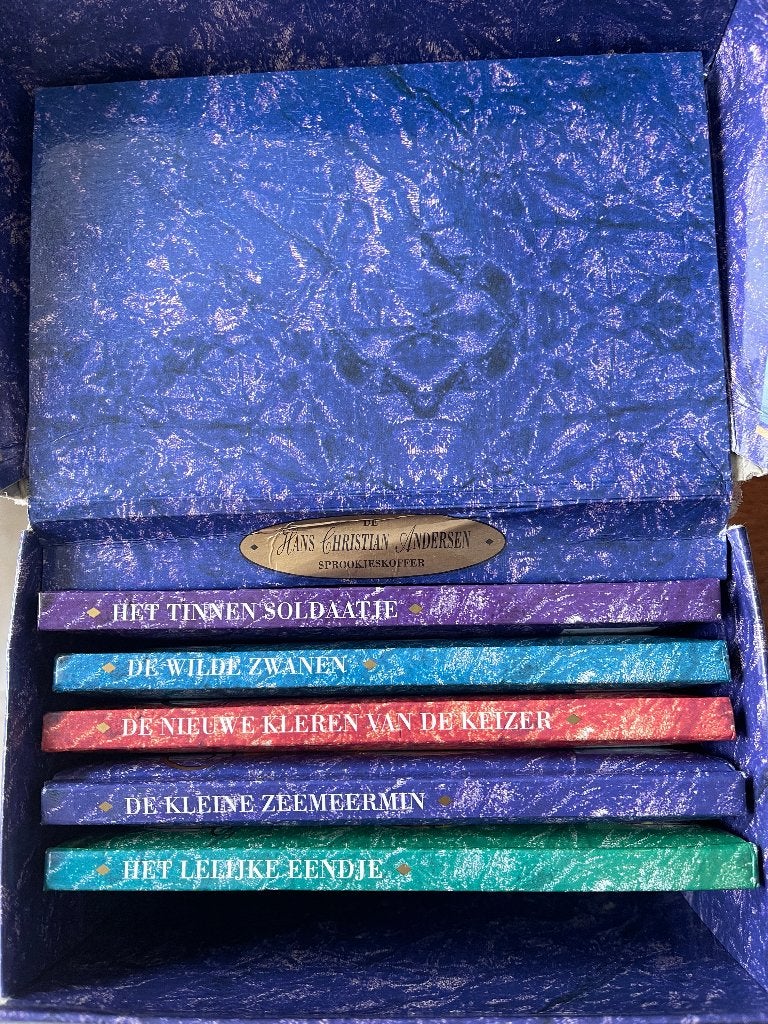 5 Sprookjes boekjes in Koffertje, Boeken, Ophalen of Verzenden, Zo goed als nieuw