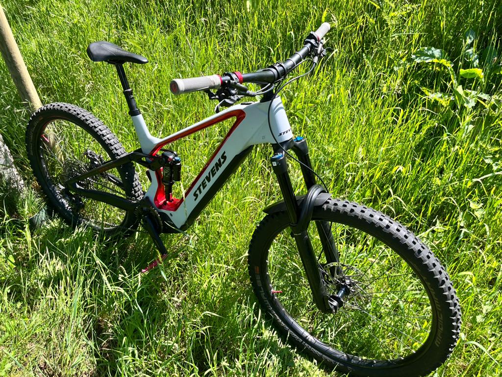 Stevens E-Inception ED 8.7.2 E-MTB - Fox vering - Shimano XT, Fietsen en Brommers, Fietsen | Mountainbikes en ATB, 57 cm of meer