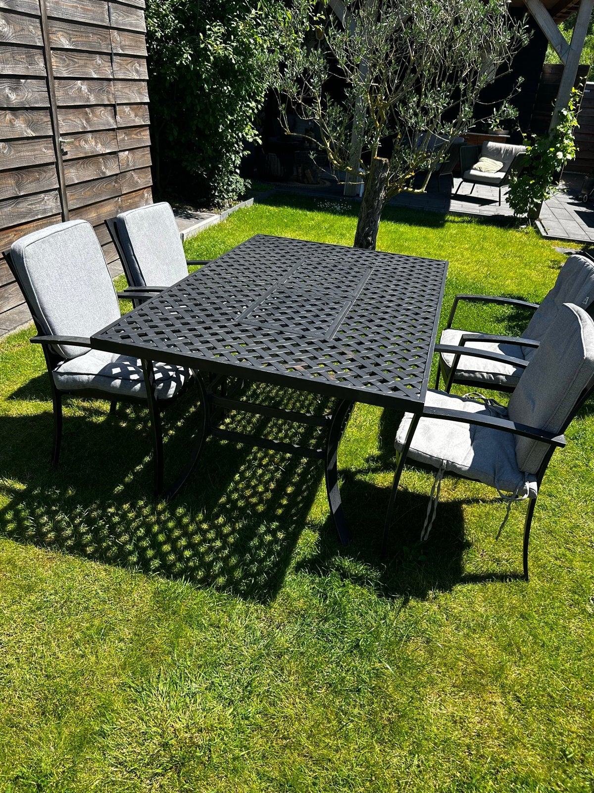 Zwarte Jamie Oliver tuinset, 4 stoelen , tafel & BBQ functie, 4 zitplaatsen, Gebruikt, Eettafel, Aluminium