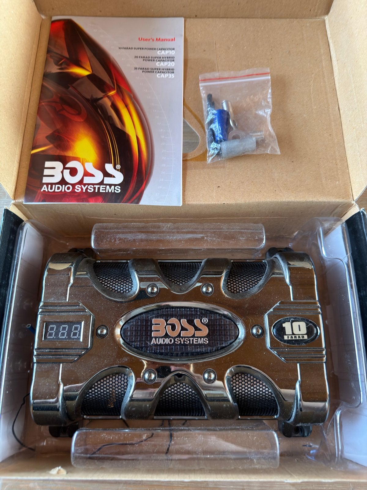 BOSS Audio Systems CAP10 10 Farad Super Power Condensator, Ophalen of Verzenden, Gebruikt