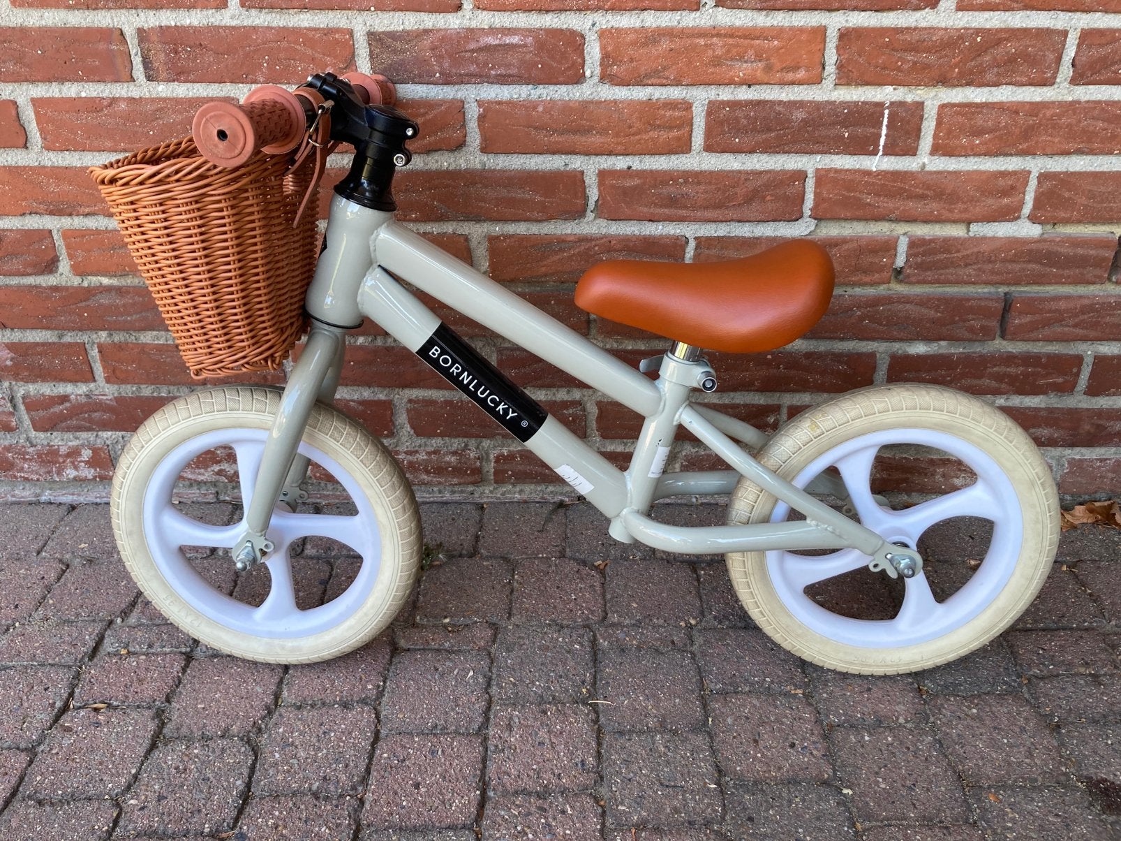 Bornlucky loopfiets 12” voor 2-5 jaar, Ophalen, Zo goed als nieuw, Minder dan 16 inch