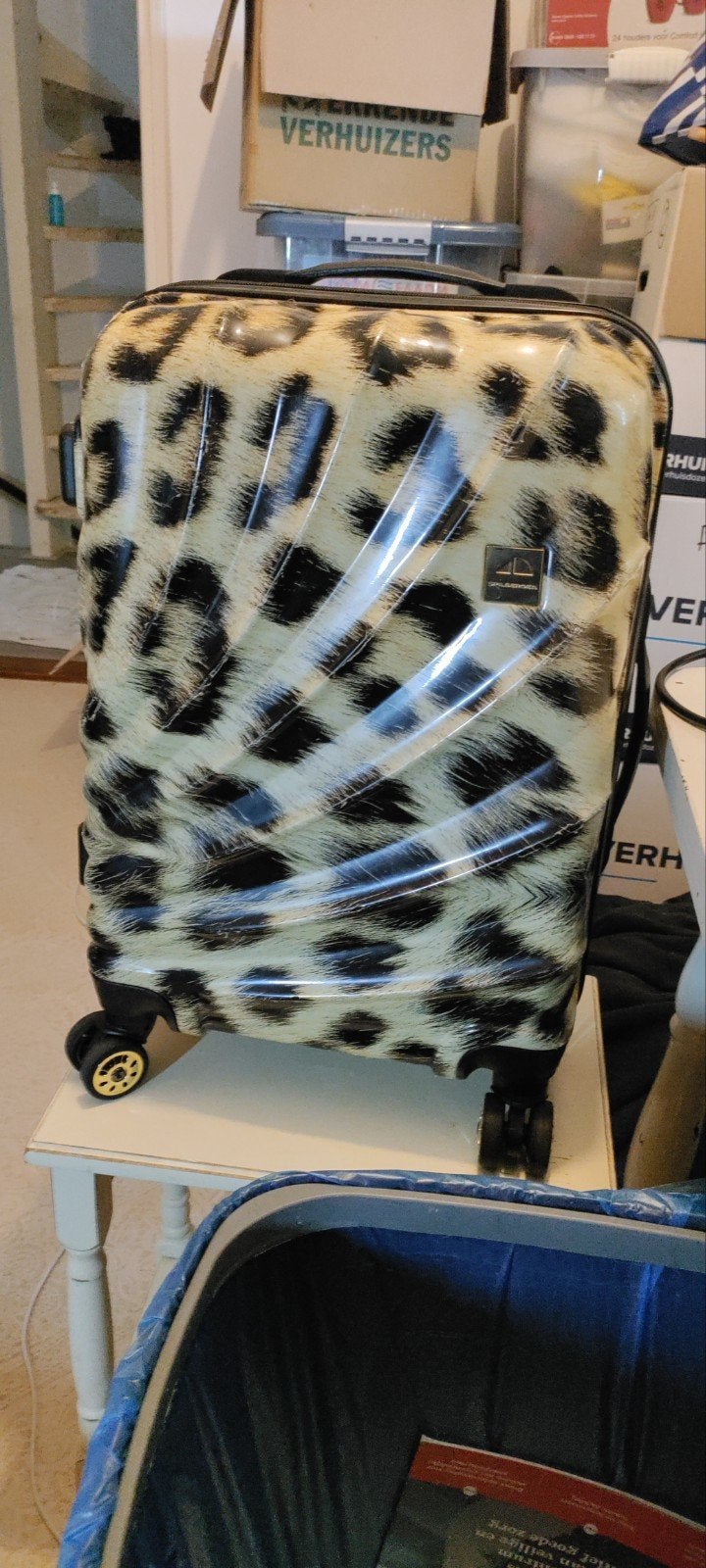 Leopard print koffer met wieltjes en slot, Wieltjes, Gebruikt, 50 tot 60 cm, Hard kunststof