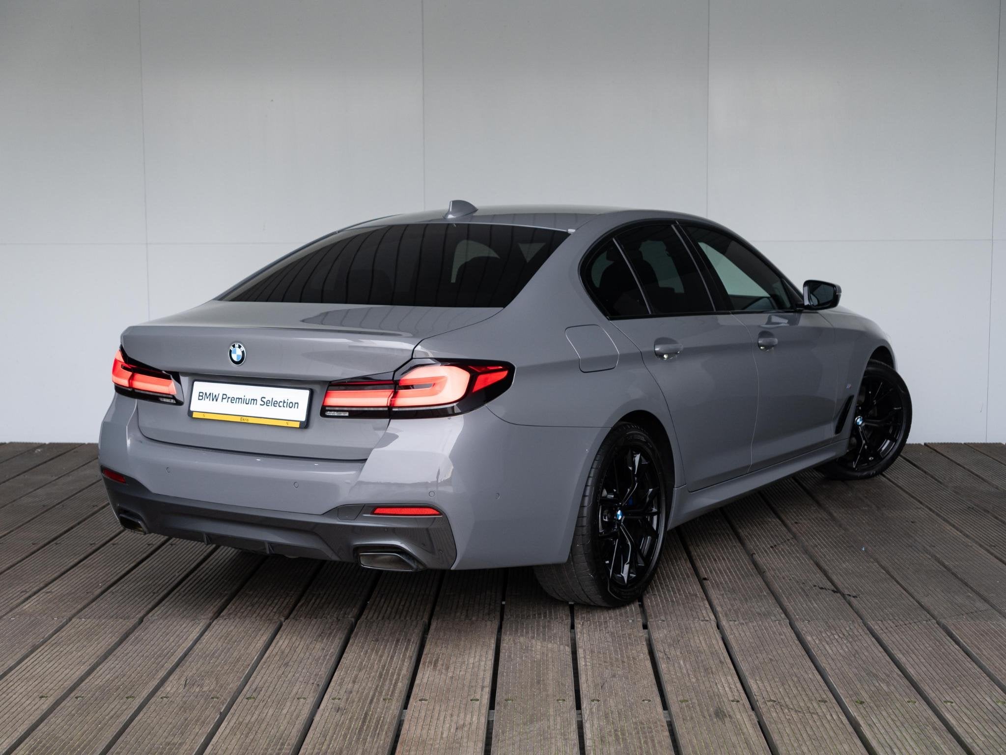 BMW 5 Serie Sedan 530e | High Executive | M Sportpakket | St, Gebruikt, 4 cilinders, Met garantie (alle), Bedrijf