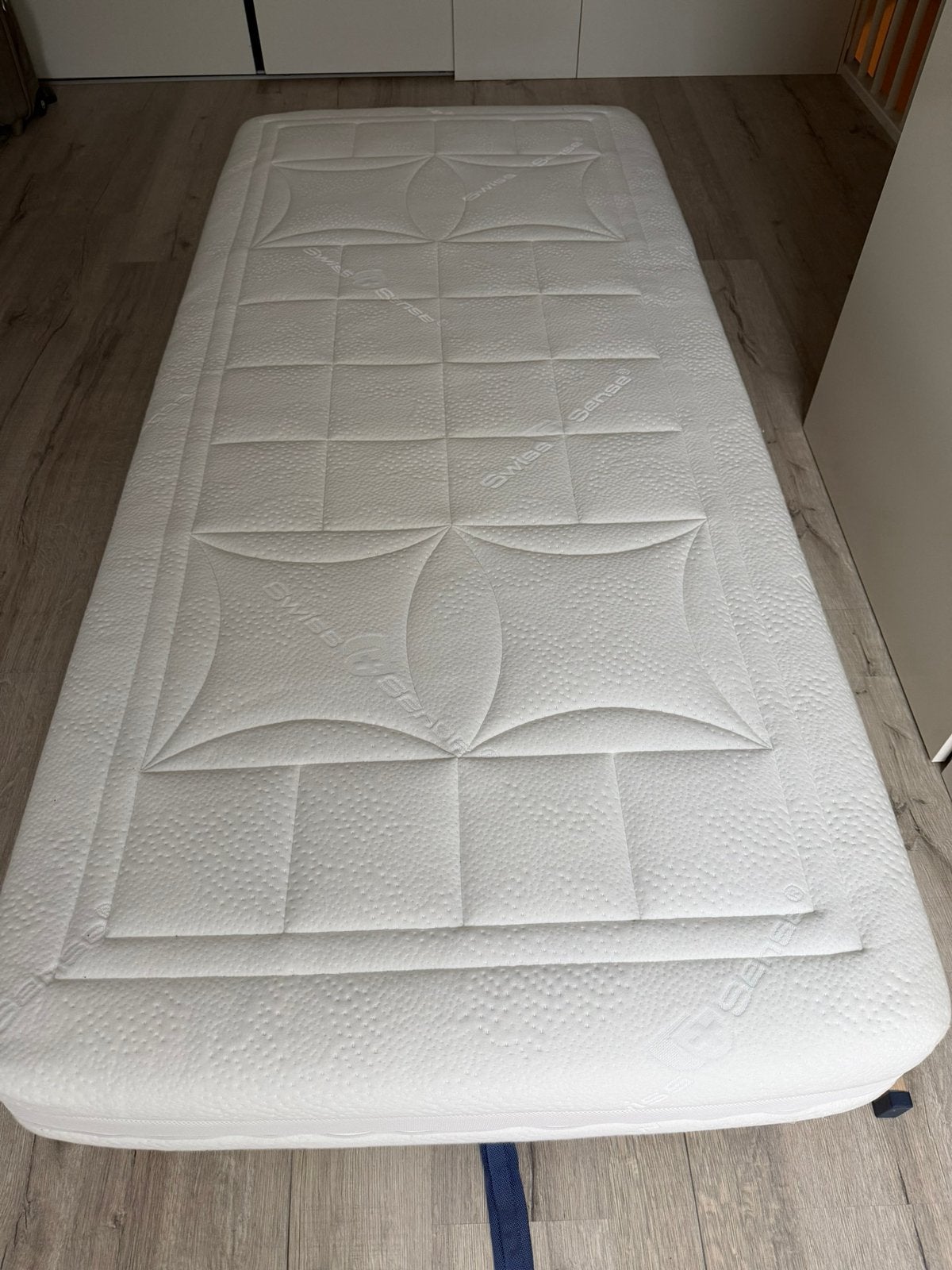 Swiss Sense matras 90 x 200 cm incl spiraal, Huis en Inrichting, Ophalen, Zo goed als nieuw, Eenpersoons, 90 cm