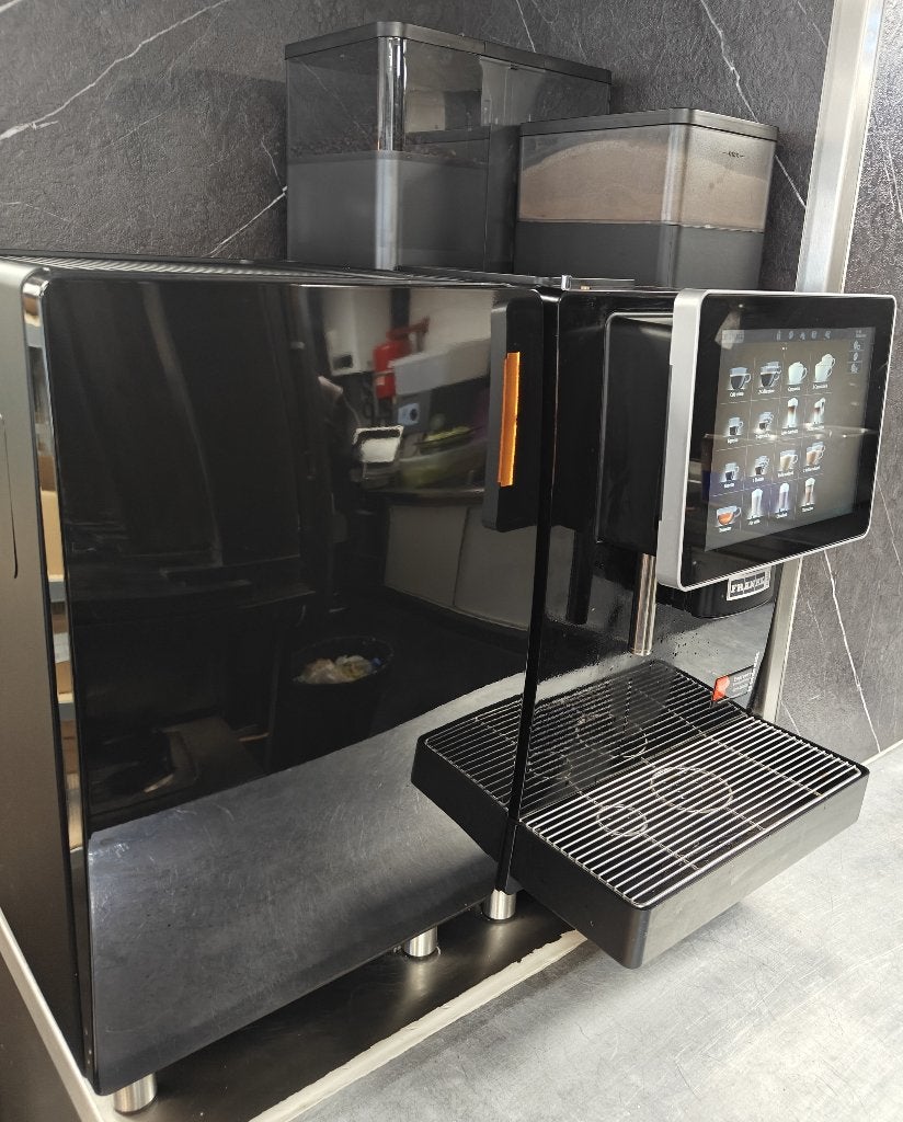 Franke A800 FM EC koffiemachine, uitstekende staat!, 10 kopjes of meer, Koffiemachine, Zo goed als nieuw, Koffiebonen