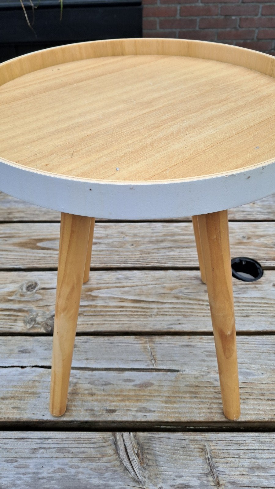 Stijlvolle bijzettafel met houten blad en poten, Ophalen, Minder dan 45 cm, Minder dan 55 cm, Modern, Scandinavisch