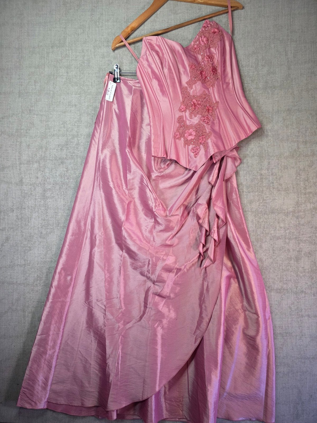 Roze Tweedelige Galaset Beslie (Bustier + Rok) • Maat 34/36, Galajurk, Nieuw, Ophalen of Verzenden, Roze
