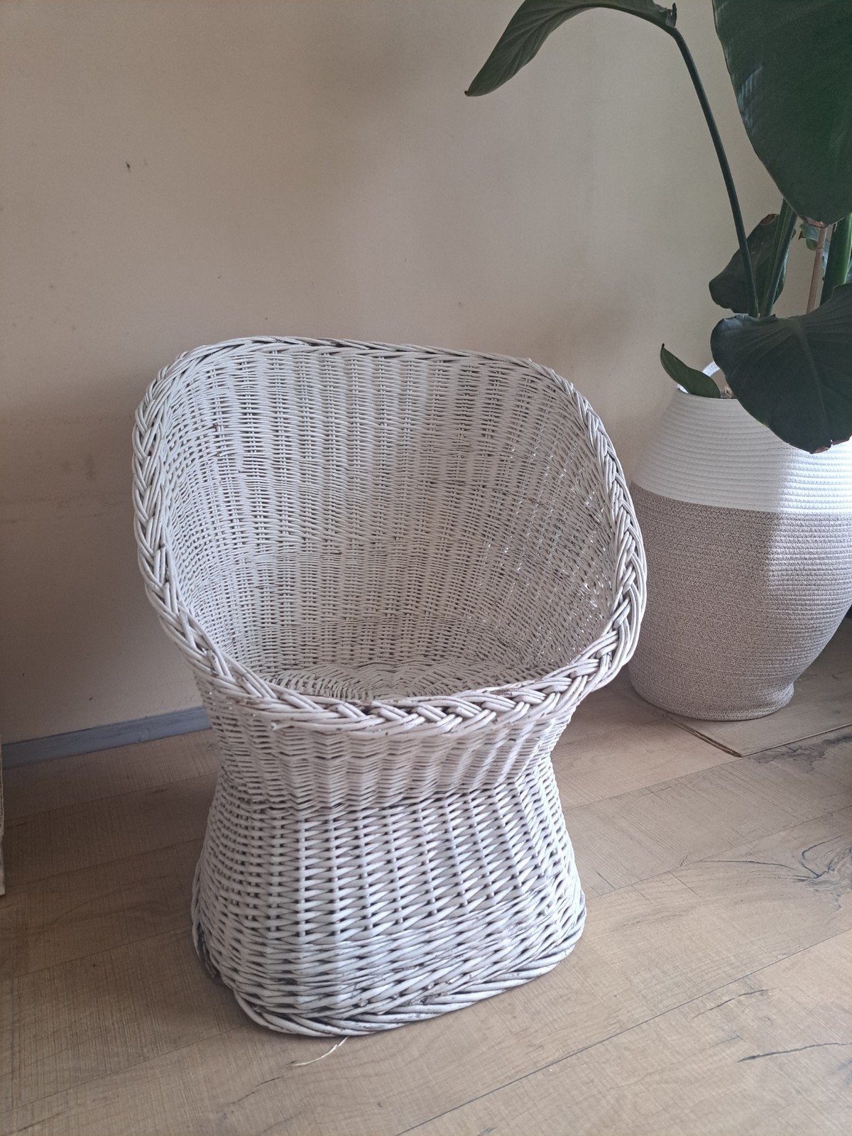 Gratis ophalen : witte rotan stoel, Ophalen, Gebruikt, Wit, Eén