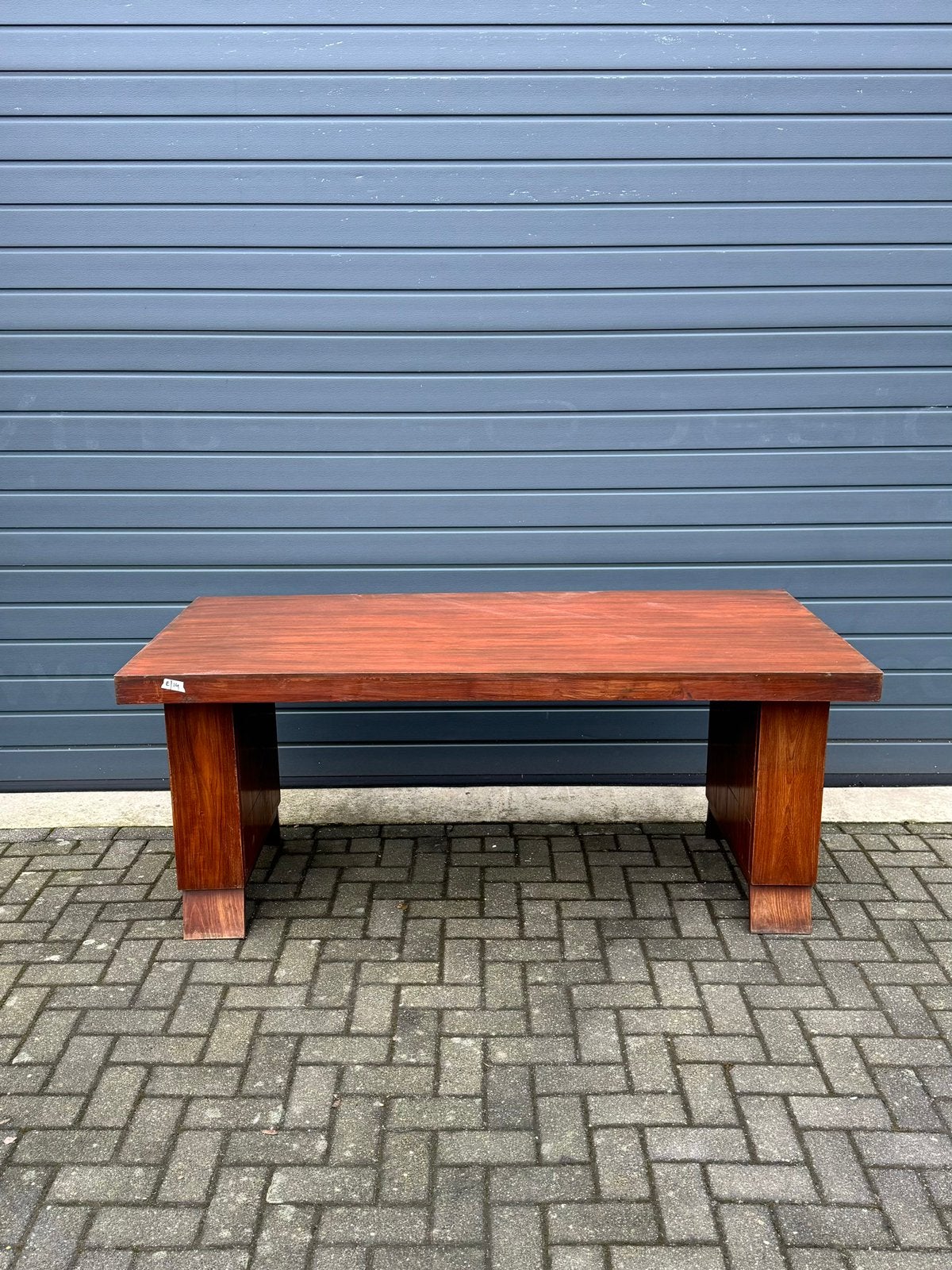 Vintage teakhouten Art Deco tafel met robuuste poten, Ophalen of Verzenden, Gebruikt