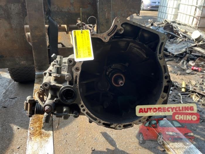 Versnellingsbak van een Mazda 323, Ophalen, Gebruikt, -, -