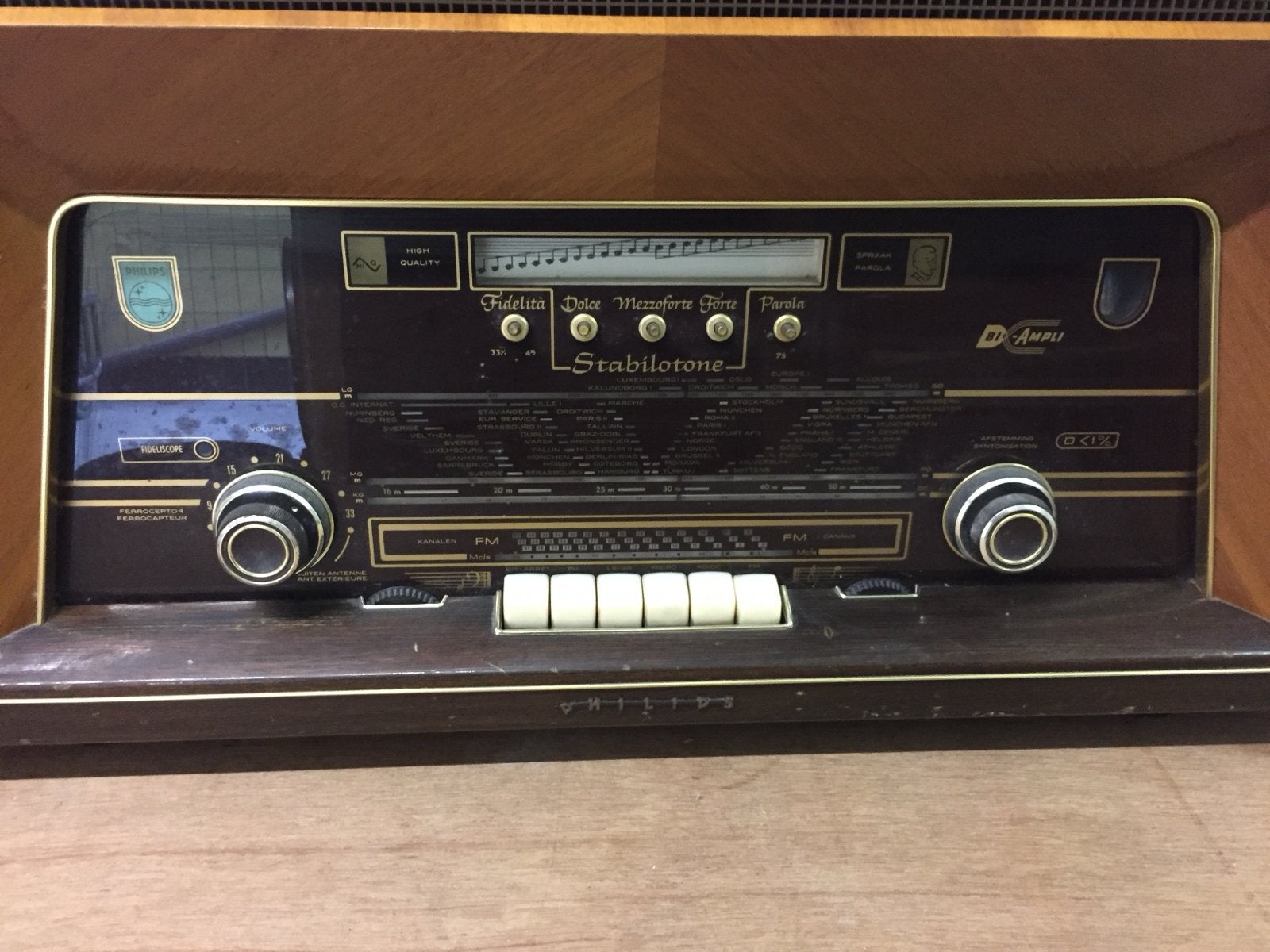 Vintage Philips Bi-Ampli Stabilotone Buizenradio (1957-1958), Ophalen