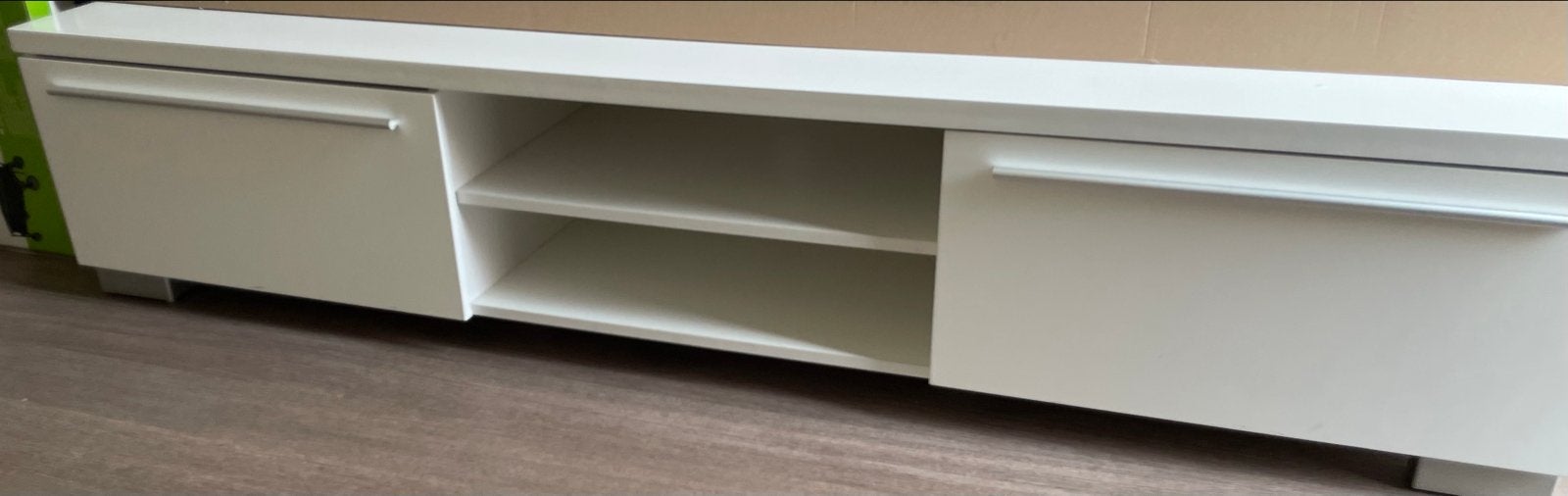 Moderne witte hoogglans tv-meubel met opbergruimte, Ophalen, Gebruikt, 150 tot 200 cm, Minder dan 100 cm