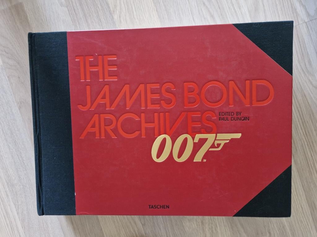 The James Bond Archives 007, Ophalen