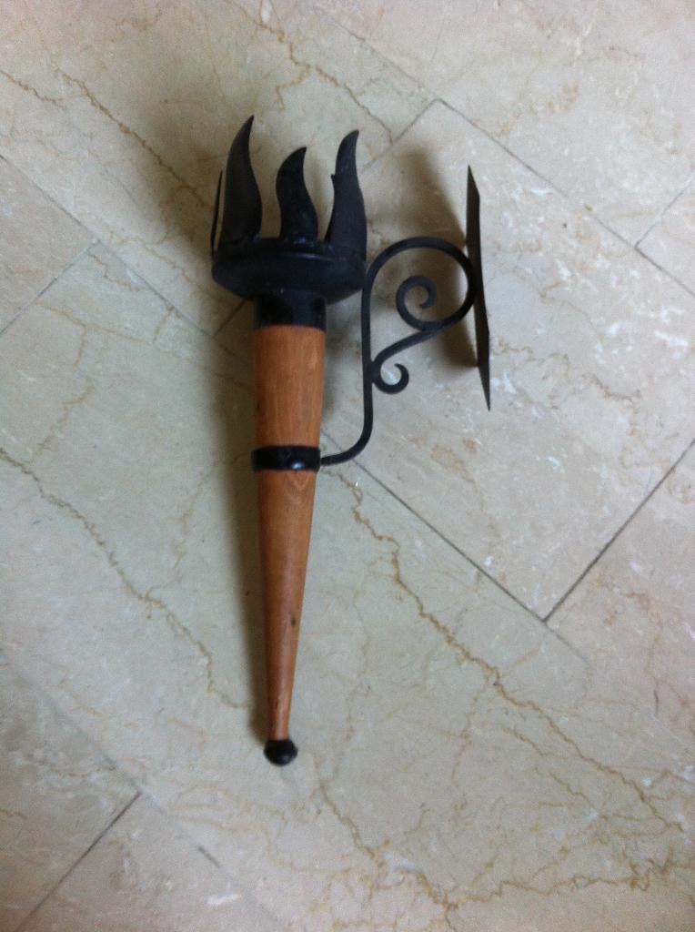 Wand kandelaar H 50 cm Br 15 cm hout/ijzer, 50 tot 75 cm, Ophalen of Verzenden, Zo goed als nieuw, Kandelaar