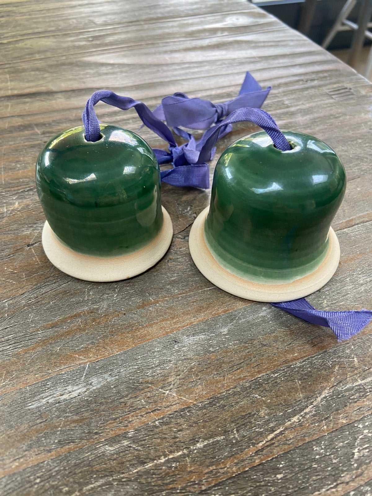 2 Noorse studio pottery groene keramieken bellen, Ophalen of Verzenden, Zo goed als nieuw