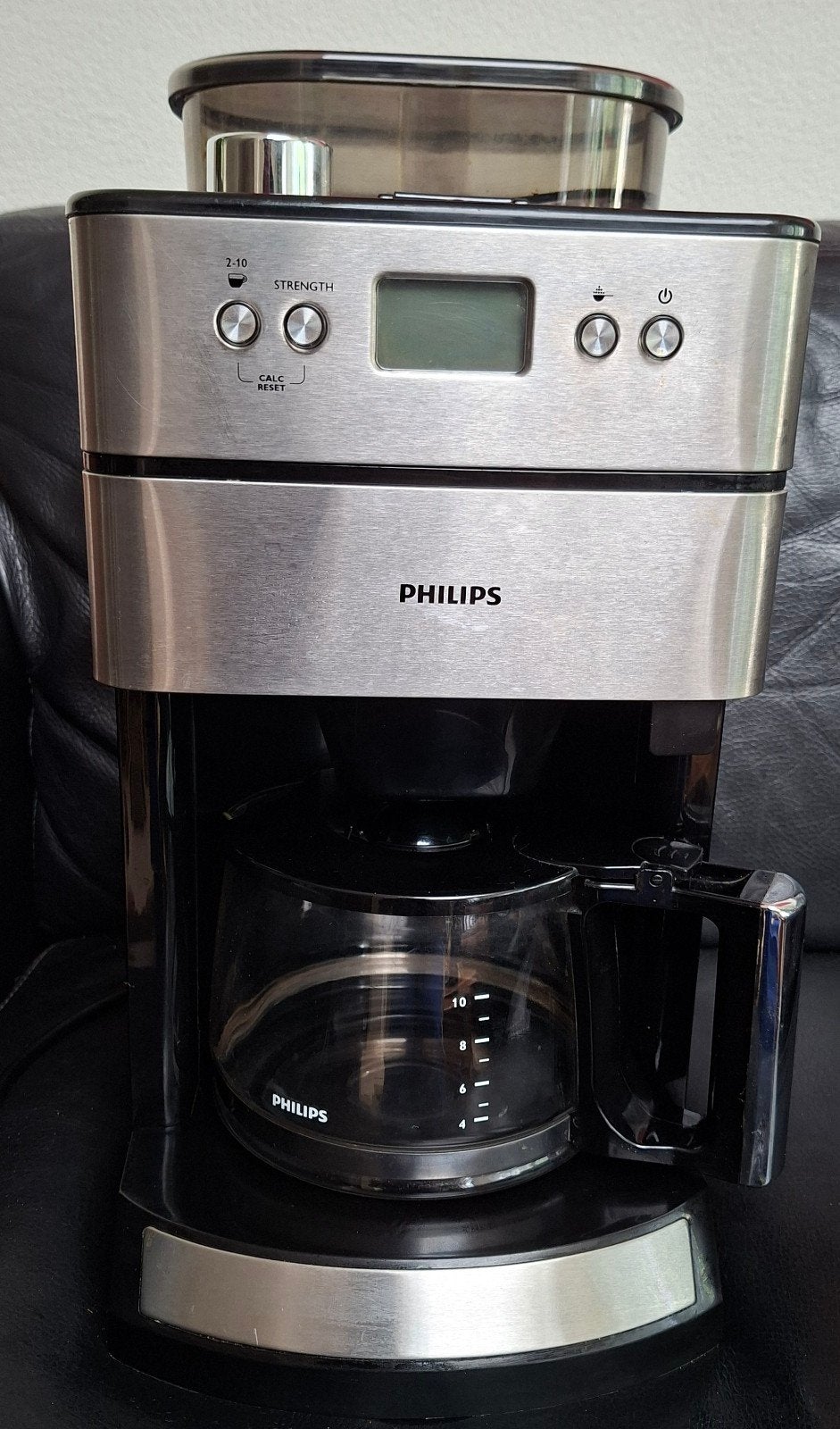 Philips HD7751 Grind & Brew Koffiezetapparaat, Witgoed en Apparatuur, Ophalen, 10 kopjes of meer, Koffiemachine, Zo goed als nieuw