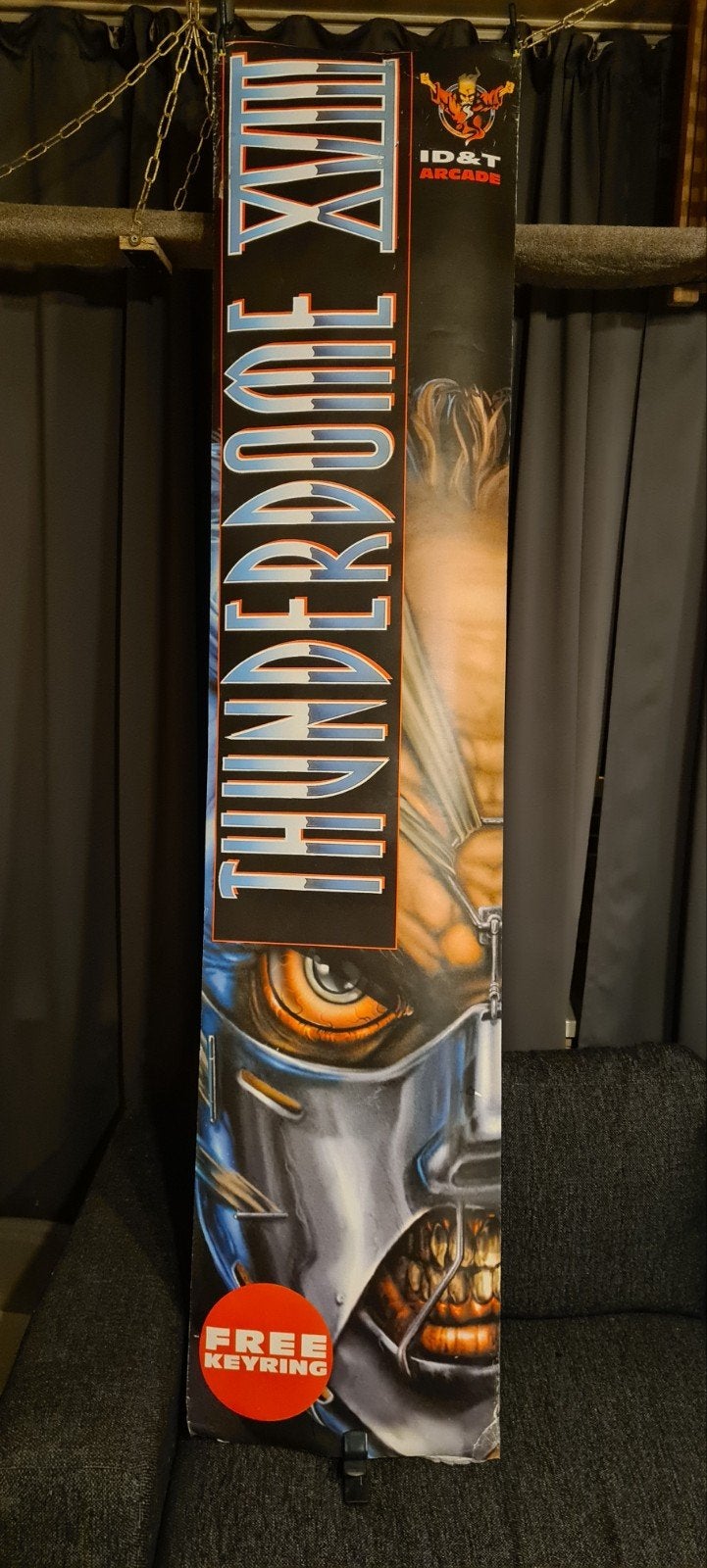 Mooie en unieke promotie poster/banner van Thunderdome 18, Verzamelen, Posters, Deurposter of groter, Ophalen of Verzenden, Muziek