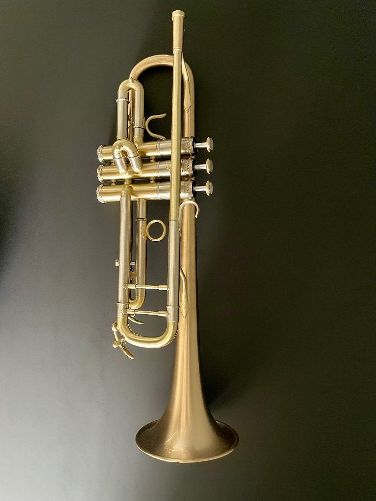 Adams A2 Custom Bb Trompet, Ophalen of Verzenden, Zo goed als nieuw, Bes-trompet, Met koffer