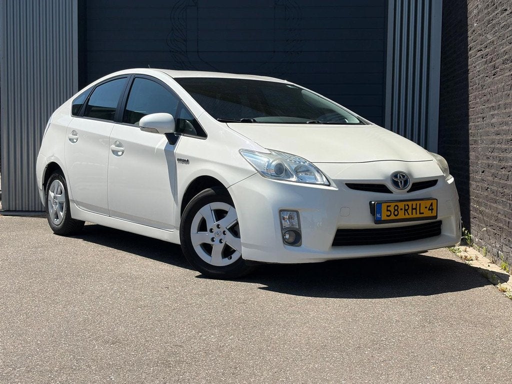 Toyota Prius 1.8 Comfort Automaat|Camera|Ecc, Stof, Gebruikt, 4 cilinders, Wit