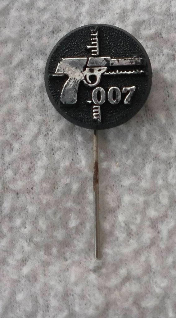 Speldje 007 zwart, Ophalen of Verzenden, Zo goed als nieuw, Overige onderwerpen, Speldje of Pin
