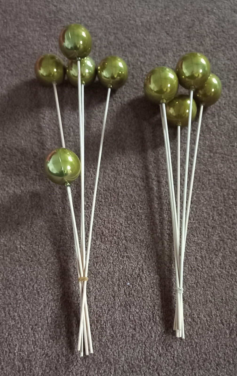 2 setjes van 5 glimmende gouden kerstballen voor kerststukje, Ophalen of Verzenden, Zo goed als nieuw