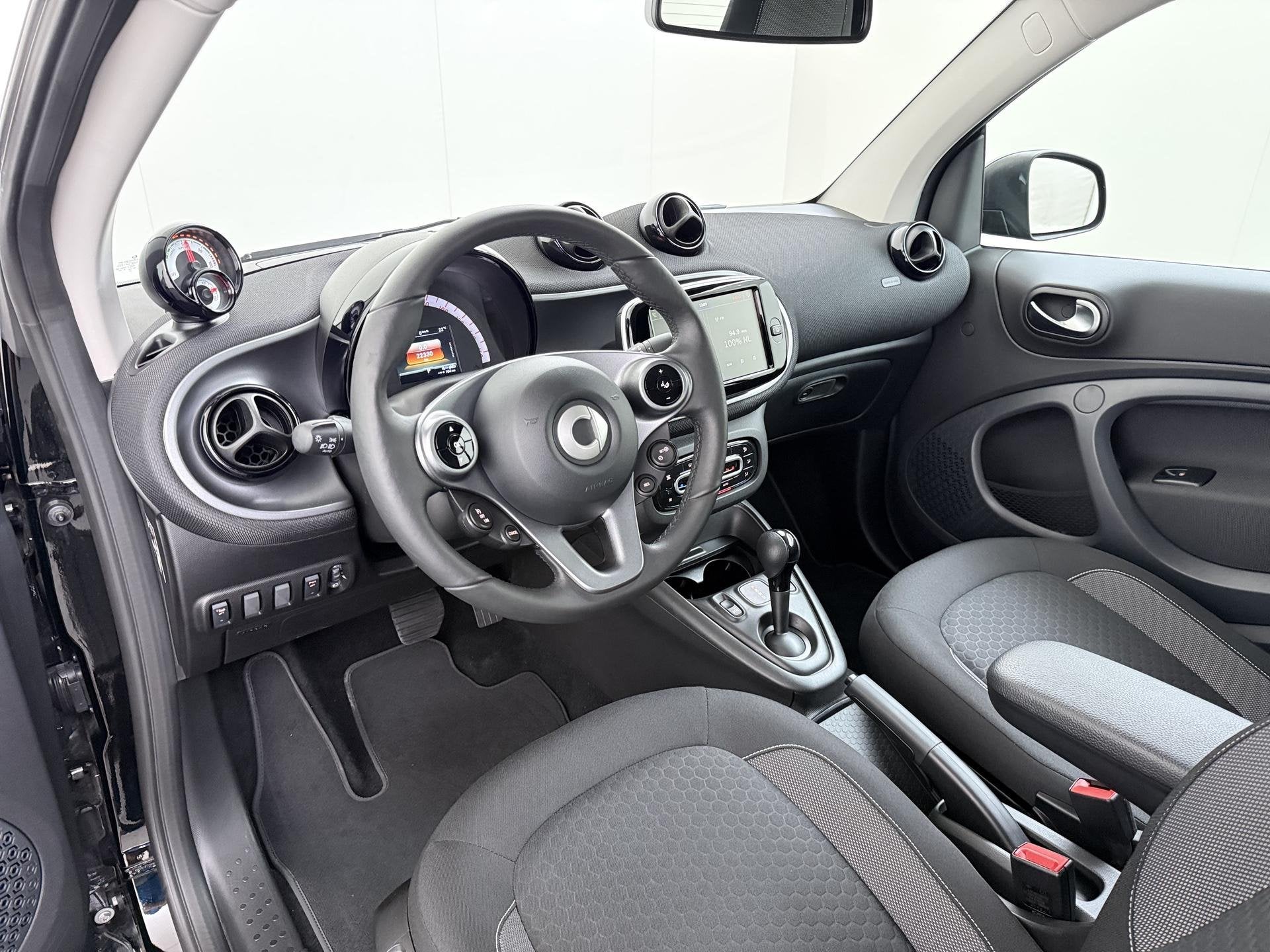 Smart fortwo cabrio EQ | Stoelverwarming | Verwarmd Stuurwie, Auto's, Smart, Automaat, Achterwielaandrijving, Gebruikt, Automatische klimaatregeling