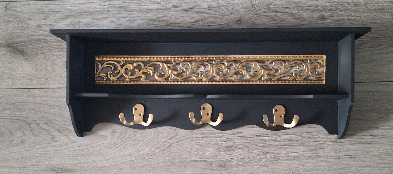 Kapstok sleutelrek wandrek zwart goud 60 cm 3 haken plank, Huis en Inrichting, Wandkapstok, Ophalen of Verzenden, Zo goed als nieuw