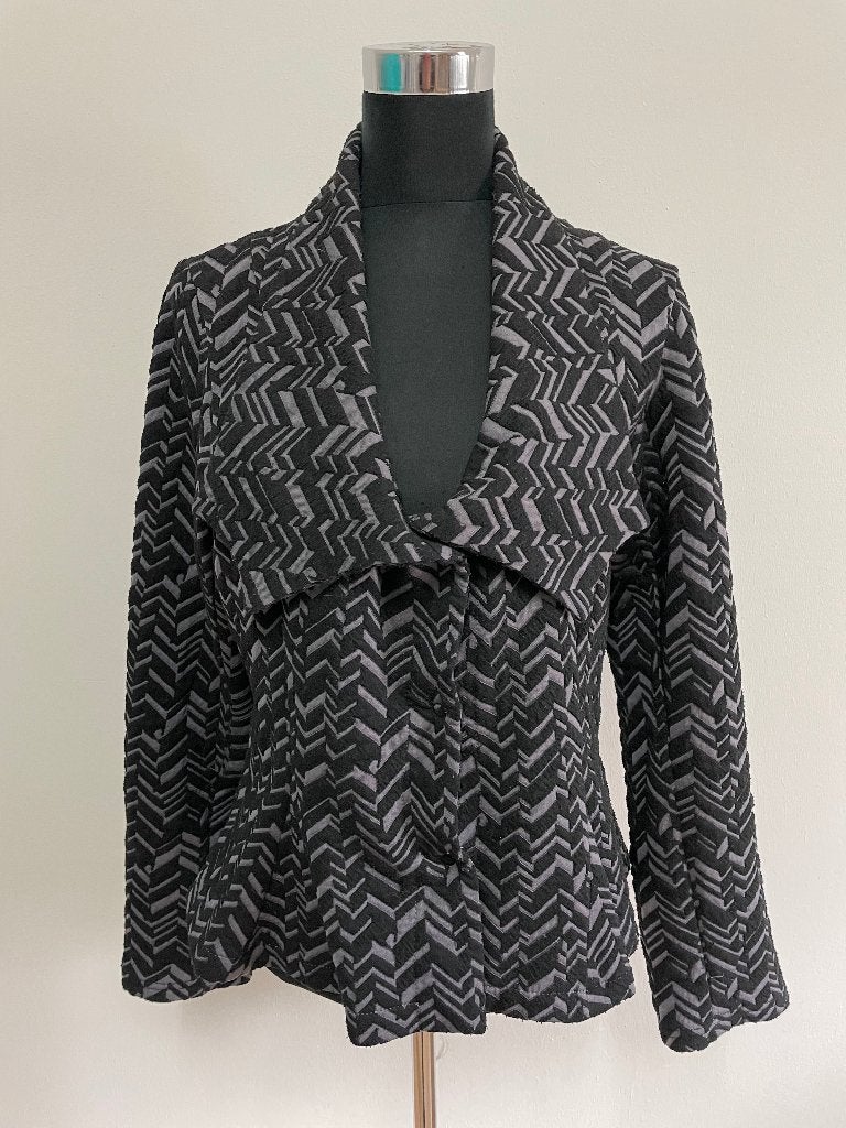 Jas46 - Zwart-grijs Heart vest-jasje maat 42 (1), Ophalen of Verzenden, Zo goed als nieuw, Maat 42/44 (L), Zwart