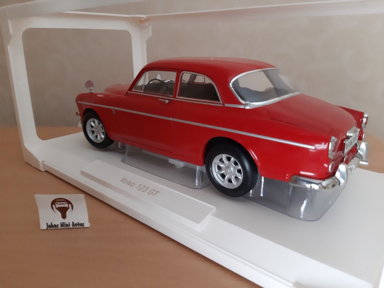 Volvo 123 GT 1968 rood van Norev 1:18, Auto, Norev, Ophalen of Verzenden, Norev