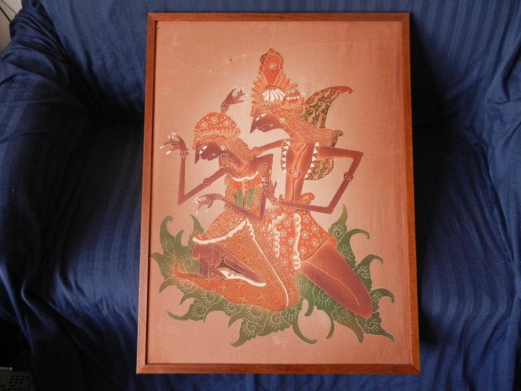 Batik schilderij Twee dansers gesign Poji / Roji ? 88,6x66,7, Antiek en Kunst, Kunst | Niet-Westerse kunst, Ophalen of Verzenden