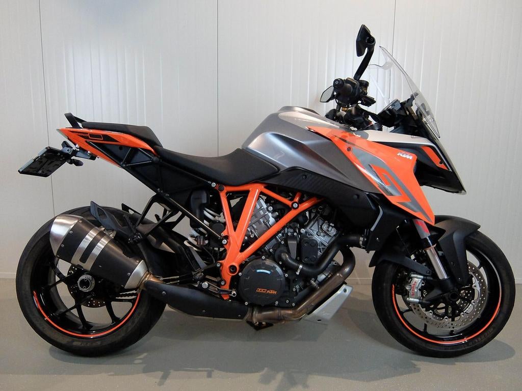 KTM 1290 SUPER DUKE GT (bj 2017), Motoren, 2 cilinders, KTM, Motorrijbewijs A, Bedrijf