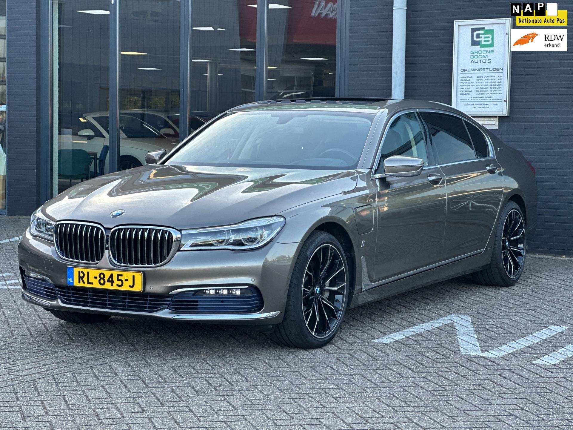 BMW 7-serie 740Le iPerformance High Executive/PANO-DAK/360 C, Auto's, Automaat, 1998 cc, Achterwielaandrijving, Gebruikt
