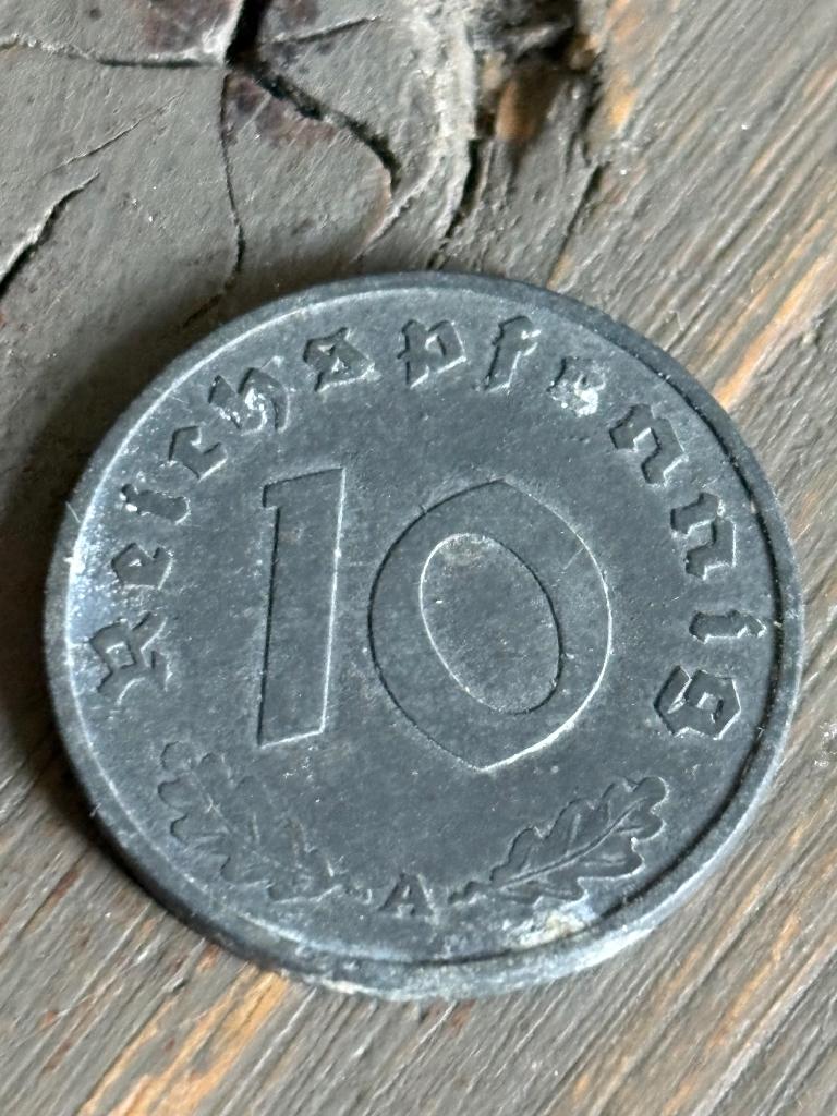 10 Pfenning 1942A swastika, Postzegels en Munten, Ophalen of Verzenden, Duitsland, Losse munt