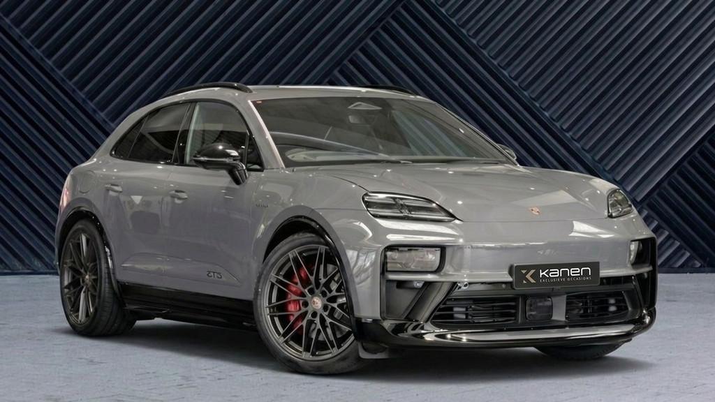 Porsche Macan GTS 100 KWH Sport Design ACC Pano Matrix PASM, Automaat, Gebruikt, Zwart, 2500 kg