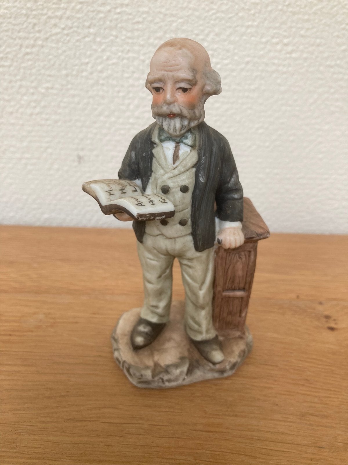 Mini beeldje professor, Ophalen of Verzenden, Zo goed als nieuw, Hummel