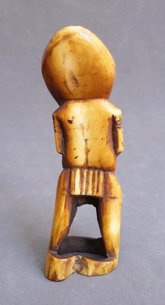 Omstreeks 1930 - 1970 Votief Beeldje Beeld LEGA Stam Congo, Antiek en Kunst, Kunst | Beelden en Houtsnijwerken, Ophalen of Verzenden