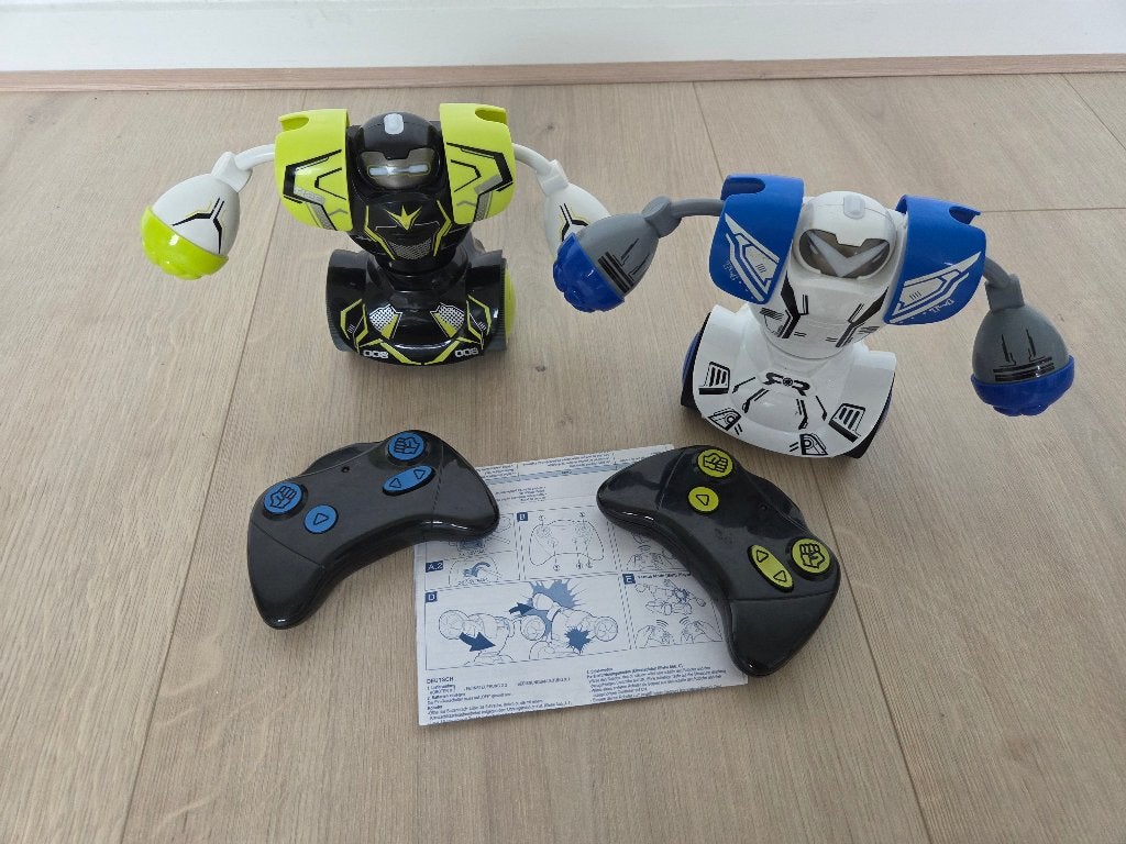 Silverlit Robo Kombat Twin Pack – 2 Bestuurbare Boksrobots, Ophalen of Verzenden, Gebruikt