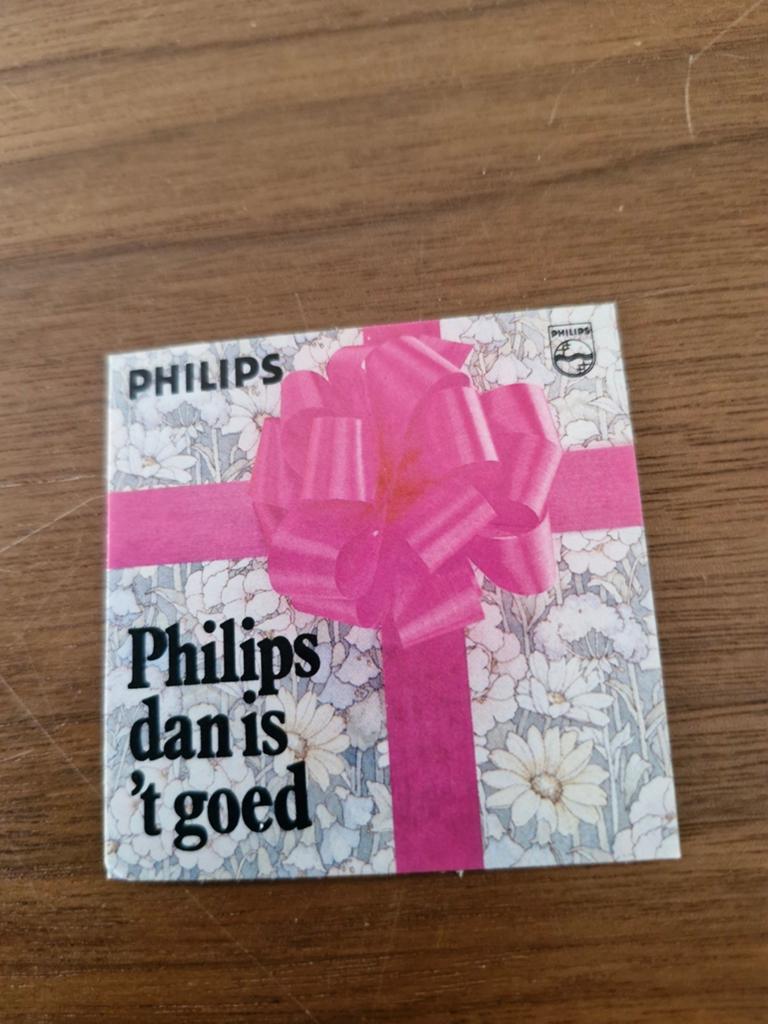 7573 Vintage Philips sticker - 'Philips dan is 't goed', Verzamelen, Stickers, Ophalen of Verzenden, Zo goed als nieuw, Merk