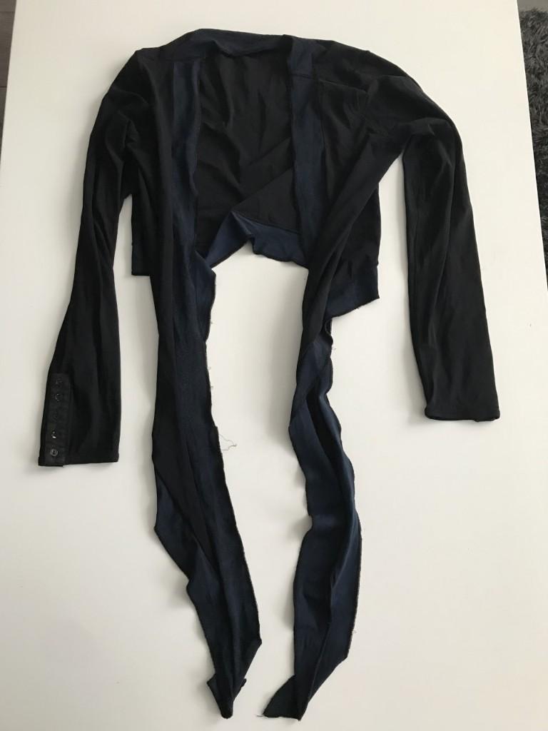Vestje/bollero zwart met blauwe rand travelstof maat 38, Ophalen of Verzenden, Gedragen, Maat 38/40 (M), Zwart