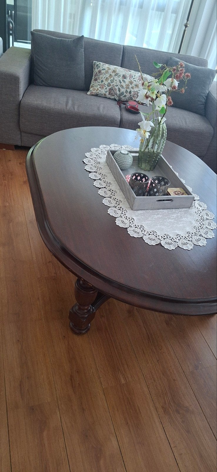 Ovale houten salontafel met sierlijke poten, Ophalen, Gebruikt, Klassiek, Landelijk, Ovaal