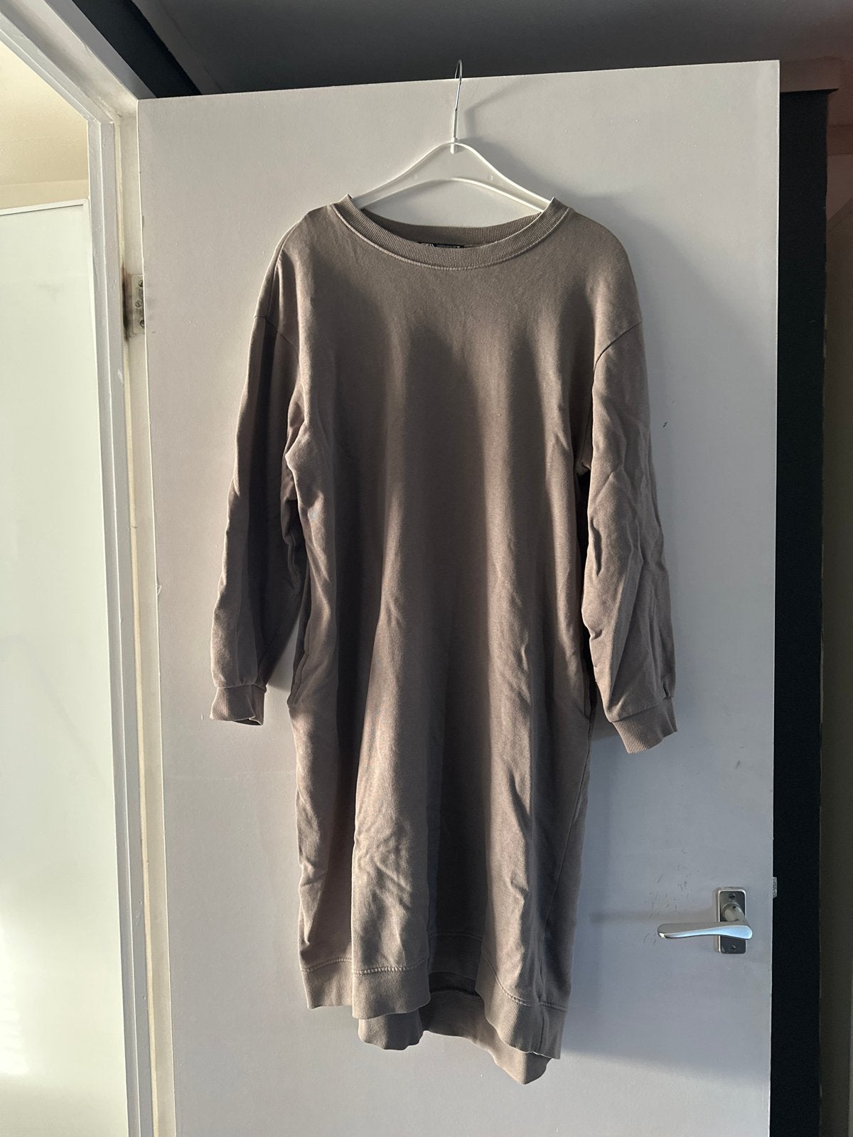 Zara sweaterjurk maat M, Bruin, Zo goed als nieuw, Knielengte, Ophalen
