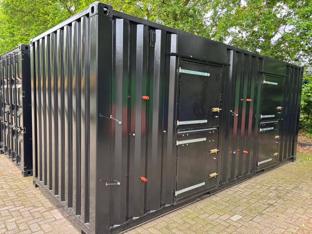 Stalcontainer demo, Dieren en Toebehoren, Stalling, 2 of 3 paarden of pony's