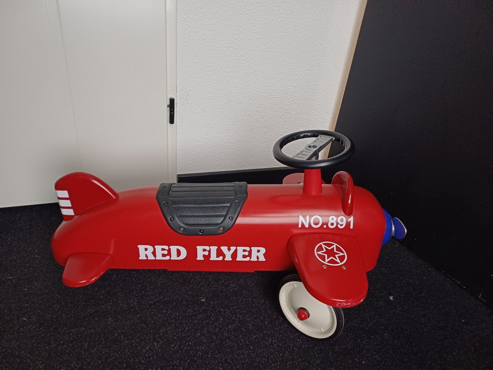 Metalen loopvliegtuig - Rood - Goede staat, Kinderen en Baby's, Ophalen, Gebruikt, Loopvoertuig