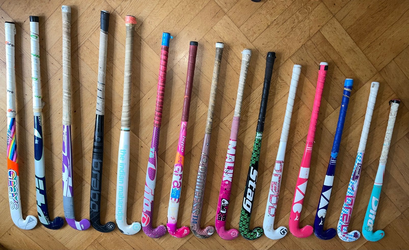 hockey sticks 26 30 32 33 34 35 36,5 inch gras & zaal indoor, Ophalen of Verzenden, Zo goed als nieuw, Stick