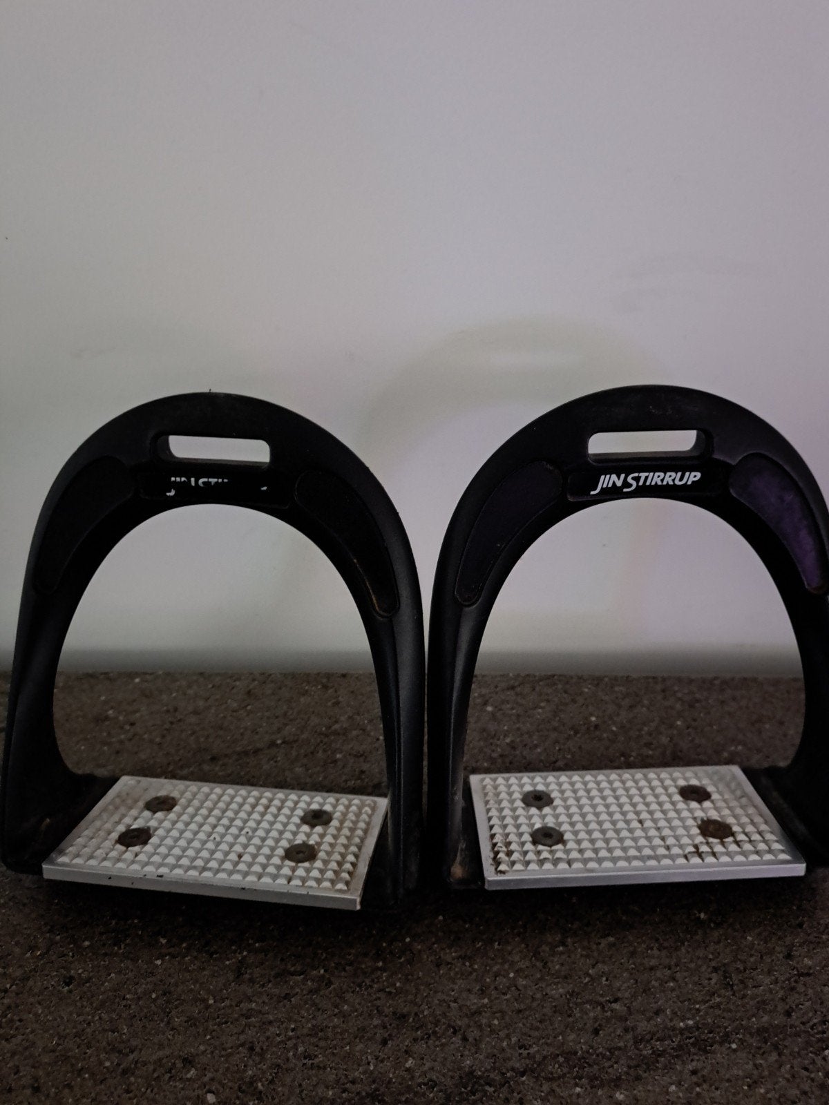 jinn stirrup beugels, Dieren en Toebehoren, Paarden en Pony's | Hoofdstellen en Tuigage, Gebruikt, Jinn stirrup, Ophalen of Verzenden