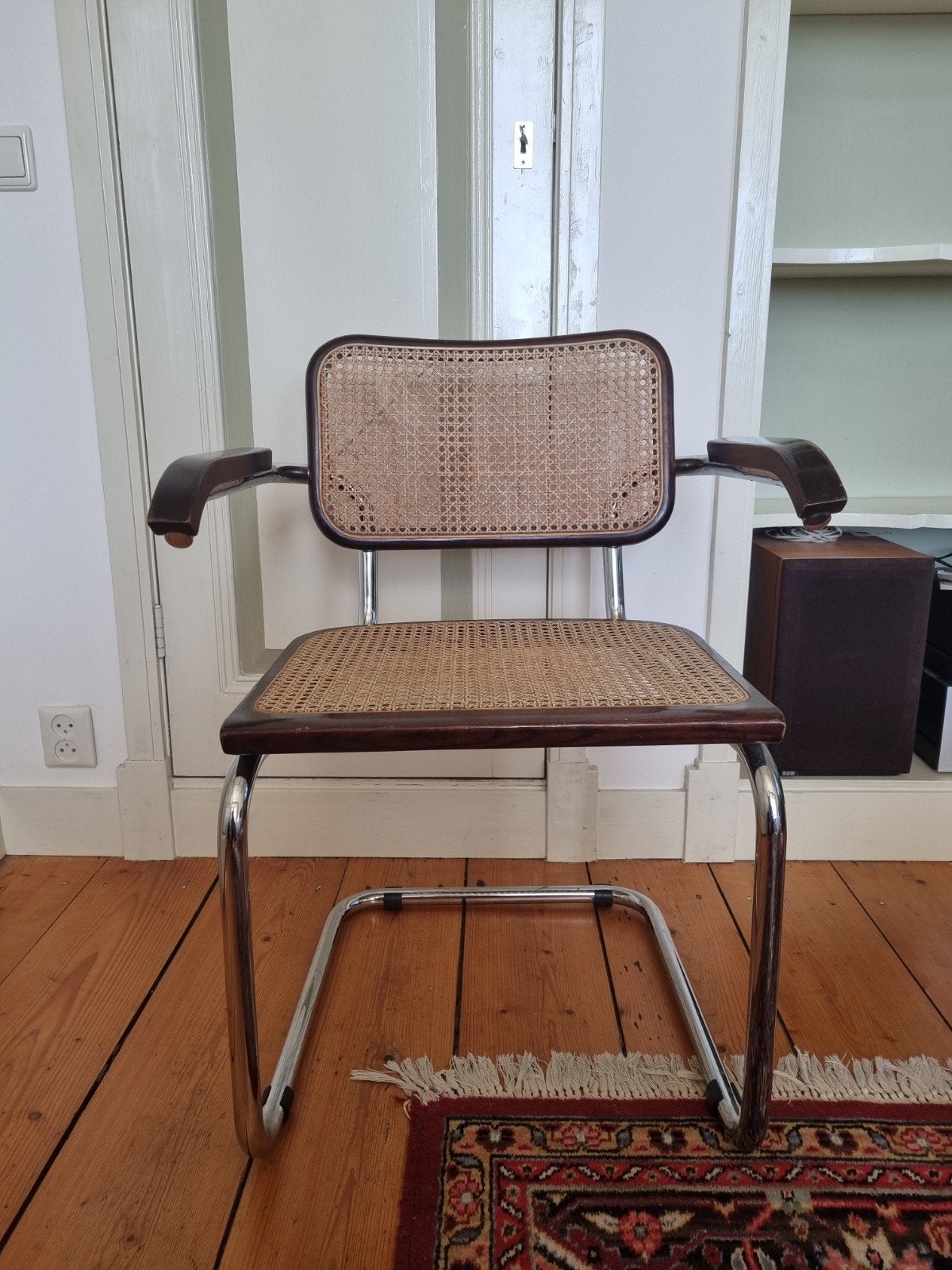 Vintage Thonet S32/S64 stoel met armleuningen, Antiek en Kunst, Ophalen