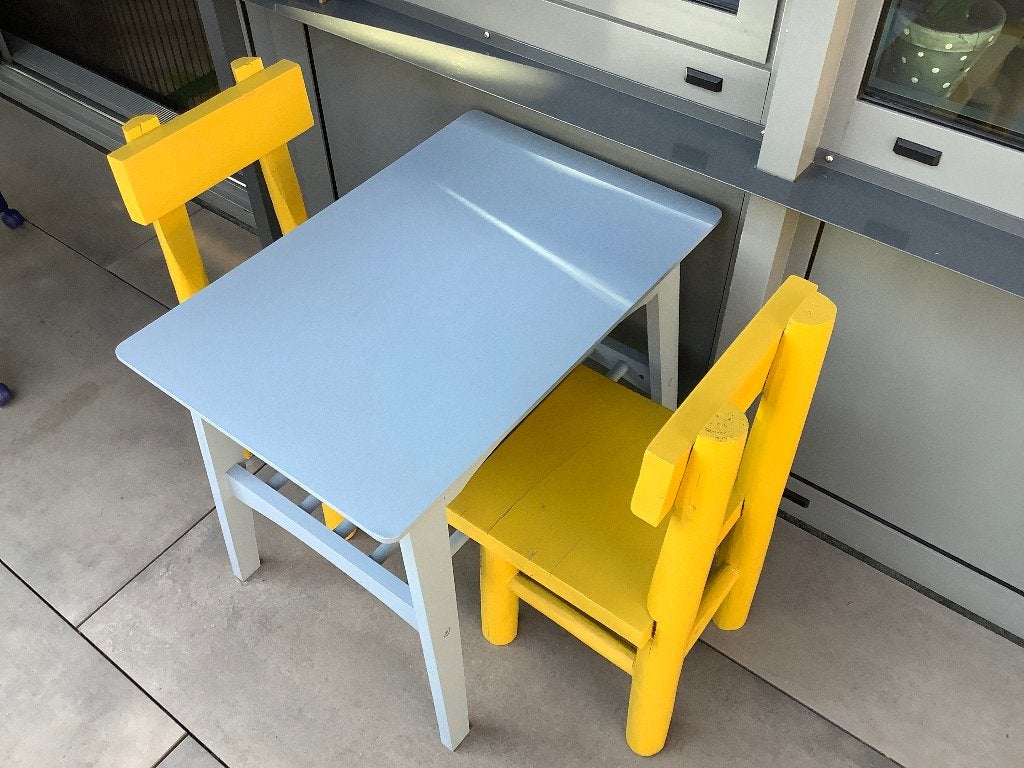 Kinder tafel en stoeltjes, Kinderen en Baby's, Kinderkamer | Tafels en Stoelen, Ophalen, Zo goed als nieuw, Tafel(s) en Stoel(en)